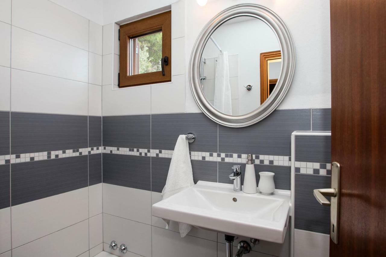 Villa Pod Borom Sveta Nedelja  Εξωτερικό φωτογραφία